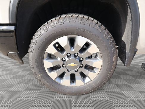 New 2026 Chevrolet Silverado 2500 Custom w/ Custom Value Package AWD/4WD image 18