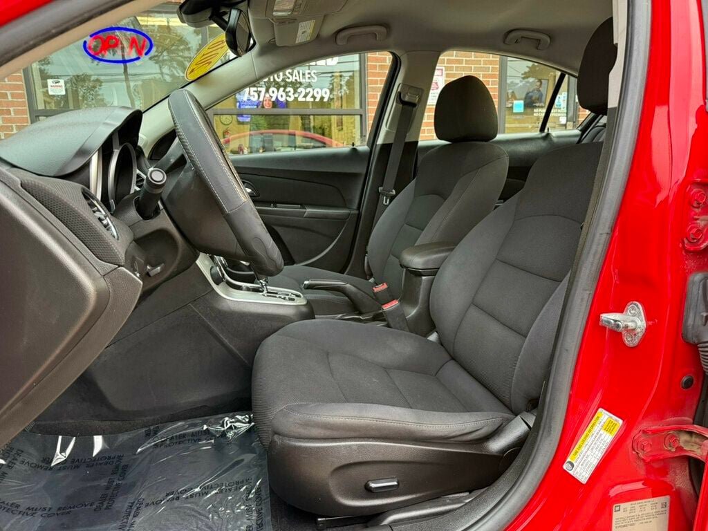 Used 2016 Chevrolet Cruze LT FWD image 9