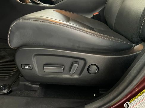 Used 2018 Toyota Highlander Limited Platinum AWD/4WD image 46