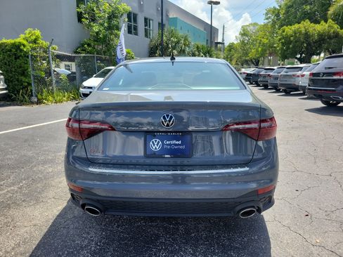 Certified 2023 Volkswagen Jetta GLI Autobahn FWD image 4