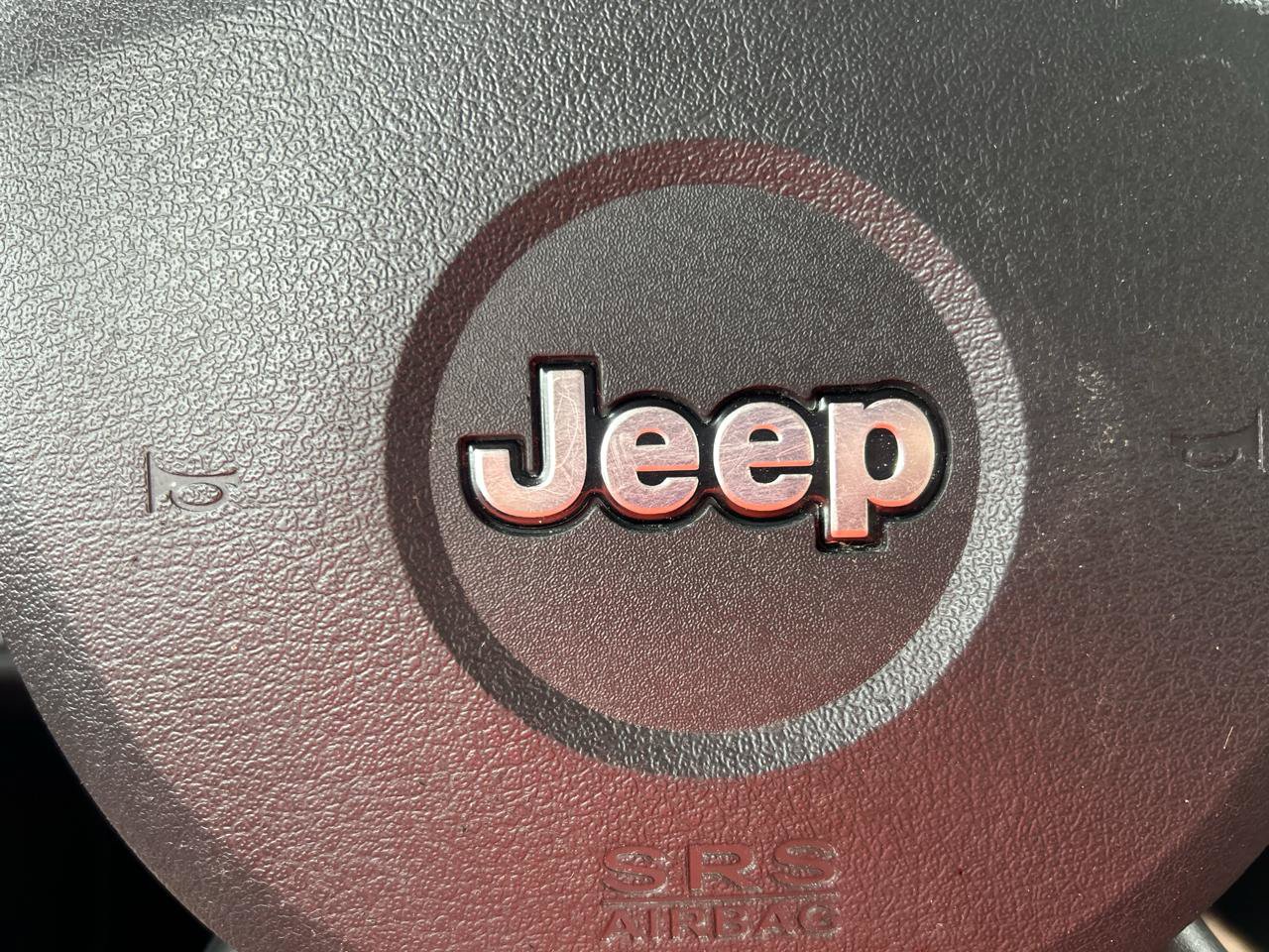 Used 2008 Jeep Commander Sport AWD/4WD image 21