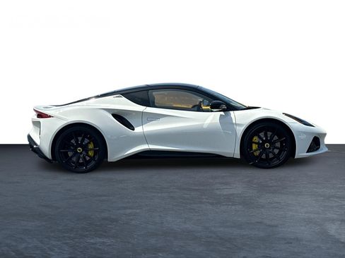 Used 2025 Lotus Emira RWD image 8