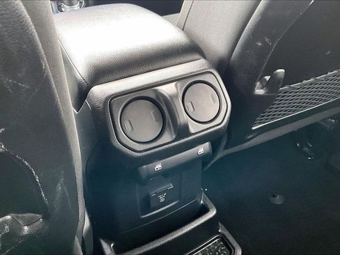 Used 2024 Jeep Wrangler Unlimited Rubicon 4xe AWD/4WD image 10