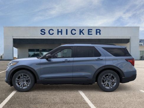 New 2026 Ford Explorer Active w/ Active Comfort Package image 3