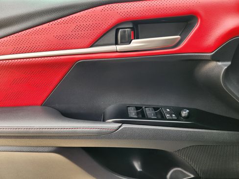 Used 2025 Toyota Camry XSE image 27