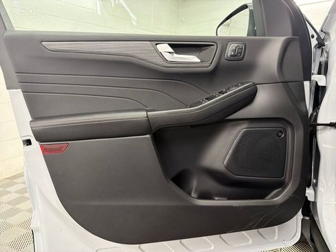 New 2026 Ford Escape SE w/ PHEV Premium Package image 15