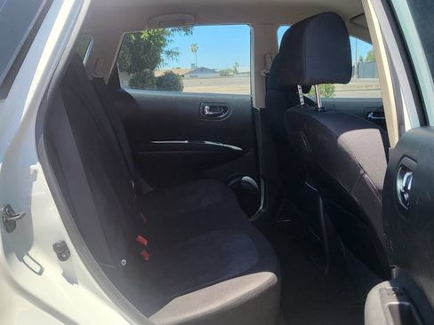 Used 2015 Nissan Rogue S FWD image 19