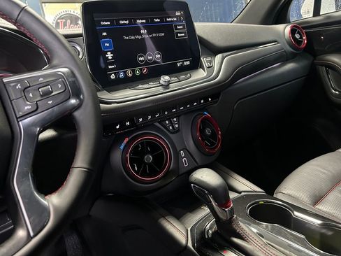 Used 2023 Chevrolet Blazer RS FWD image 21