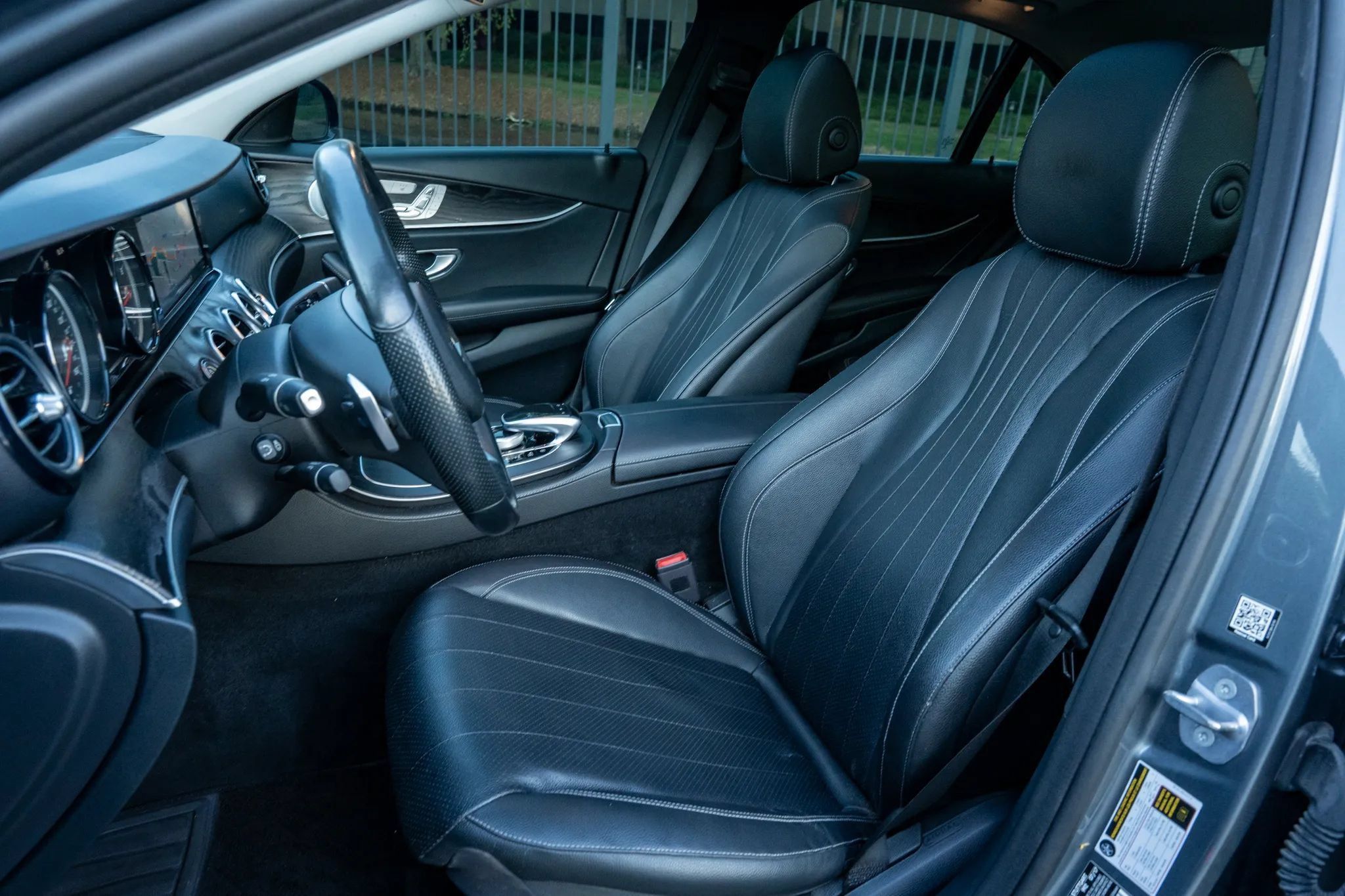 Used 2018 Mercedes-Benz E 300 4MATIC image 11