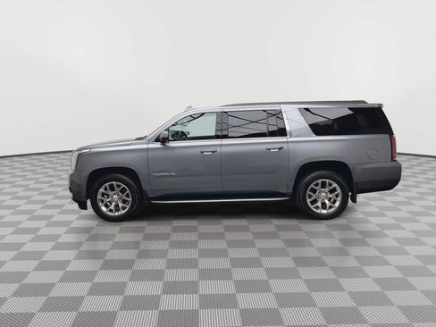 Used 2018 GMC Yukon XL SLT w/ Open Road Package AWD/4WD image 43