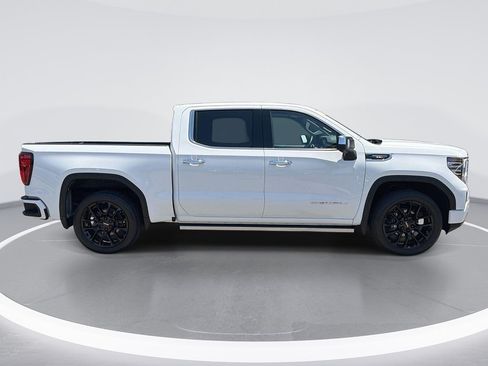 Used 2023 GMC Sierra 1500 Denali w/ Denali Reserve Package AWD/4WD image 3