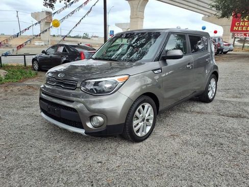 Used 2019 Kia Soul + FWD image 3