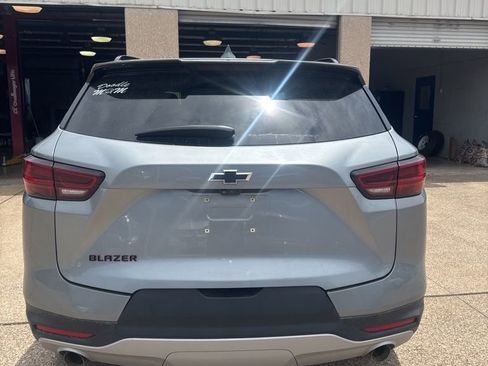 Used 2023 Chevrolet Blazer LT w/ Sound & Technology Package FWD image 4