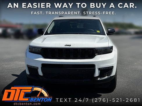 Used 2022 Jeep Grand Cherokee L Limited w/ Black Appearance Package AWD/4WD image 8