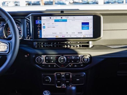 New 2026 Jeep Gladiator Sahara image 14