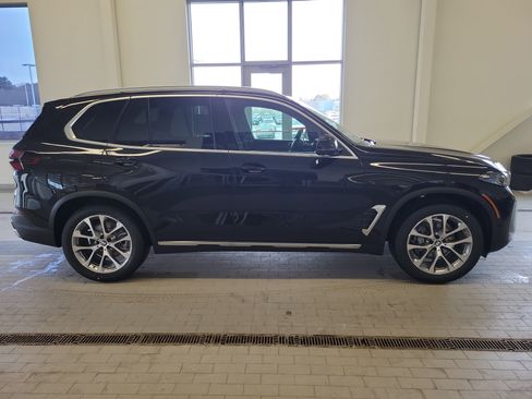 Used 2026 BMW X5 xDrive40i w/ Climate Comfort Package AWD/4WD image 4