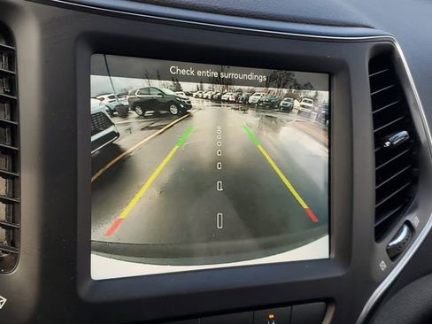 Used 2022 Jeep Cherokee Latitude Lux w/ Sun & Sound Group image 26