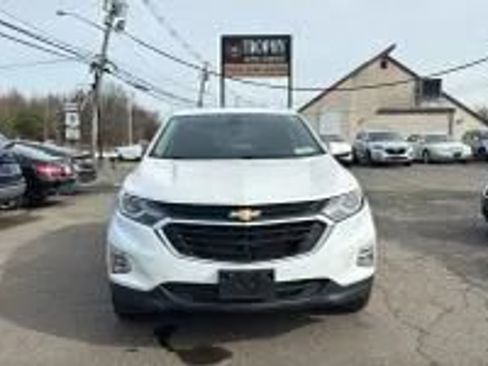 Used 2020 Chevrolet Equinox LT AWD/4WD image 2
