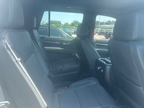 Used 2023 GMC Yukon Denali AWD/4WD image 7