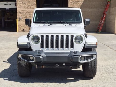 Used 2019 Jeep Wrangler Unlimited Sahara AWD/4WD image 2