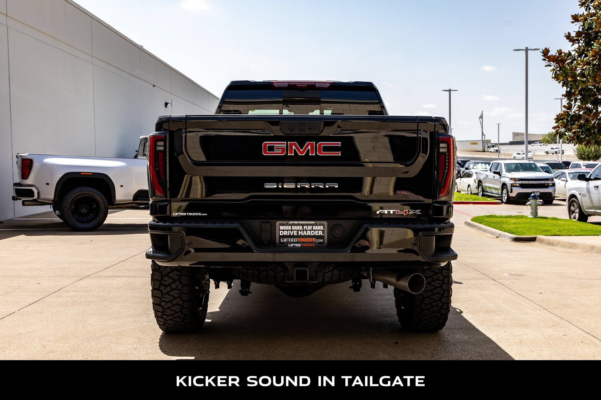 Used 2026 GMC Sierra 2500 AT4X AWD/4WD image 8