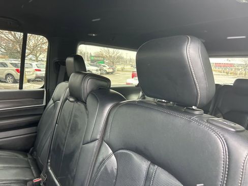 Used 2023 Jeep Wagoneer L Series II image 34