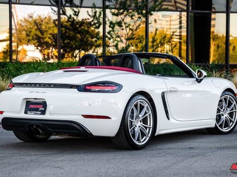Used 2017 Porsche 718 Boxster image 52