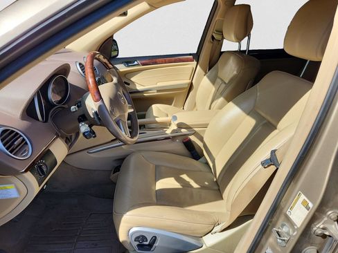 Used 2010 Mercedes-Benz GL 550 4MATIC image 9