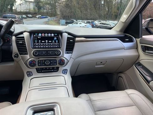 Used 2020 GMC Yukon Denali w/ Denali Ultimate Package image 16