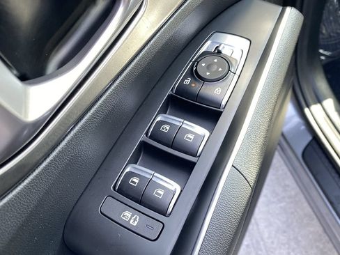 Used 2025 Kia Sorento EX AWD/4WD image 11