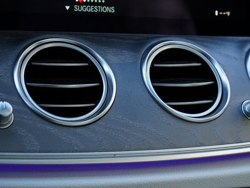 Used 2021 Mercedes-Benz E 350 Sedan image 23