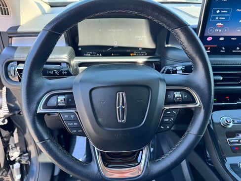 Used 2023 Lincoln Nautilus FWD image 22