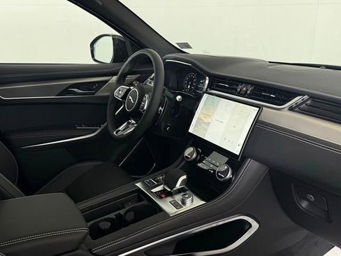 New 2026 Jaguar F-PACE R-Dynamic S image 18