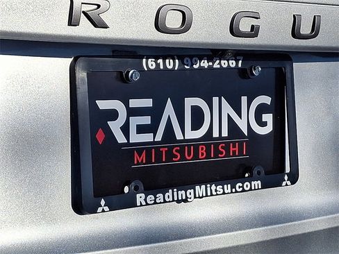 Used 2024 Nissan Rogue SV image 32