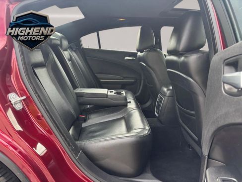 Used 2020 Dodge Charger SXT w/ Leather Interior Group RWD image 18