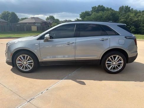 Certified 2025 Cadillac XT5 Sportv w/ Technology Package AWD/4WD image 2