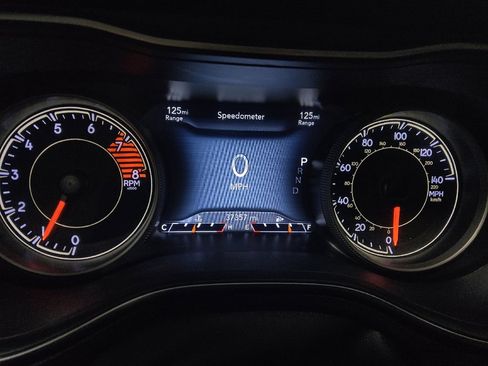Used 2022 Jeep Cherokee Trailhawk AWD/4WD image 23