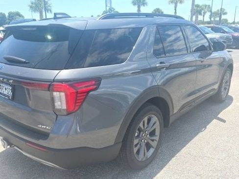 Used 2026 Ford Explorer Active w/ Active Comfort Package AWD/4WD image 3