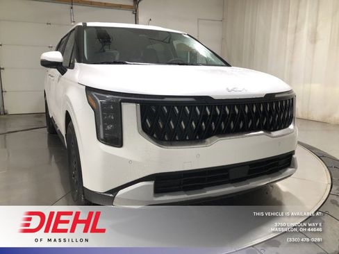 New 2026 Kia Carnival LXS image 1