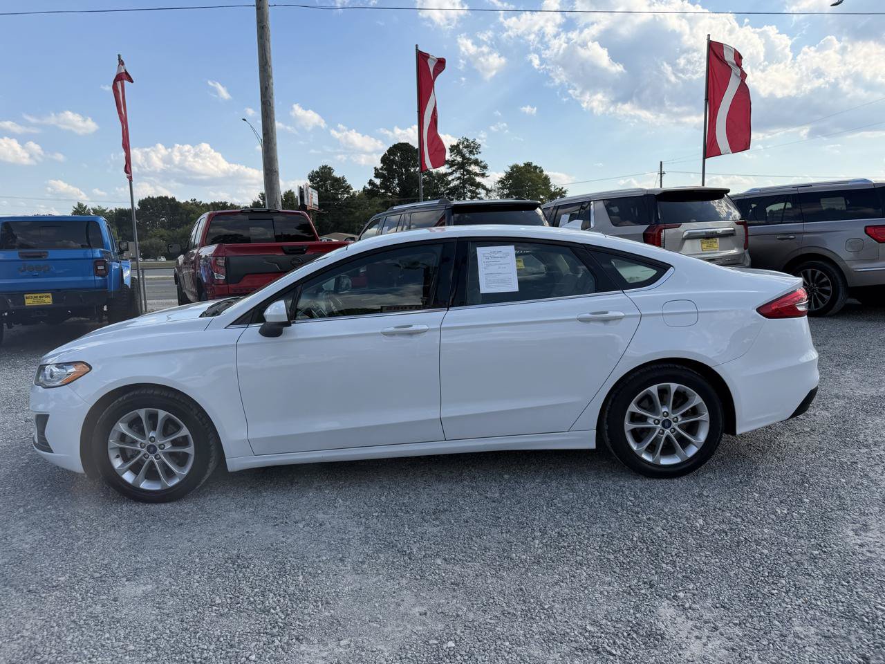 Used 2019 Ford Fusion SE FWD image 19
