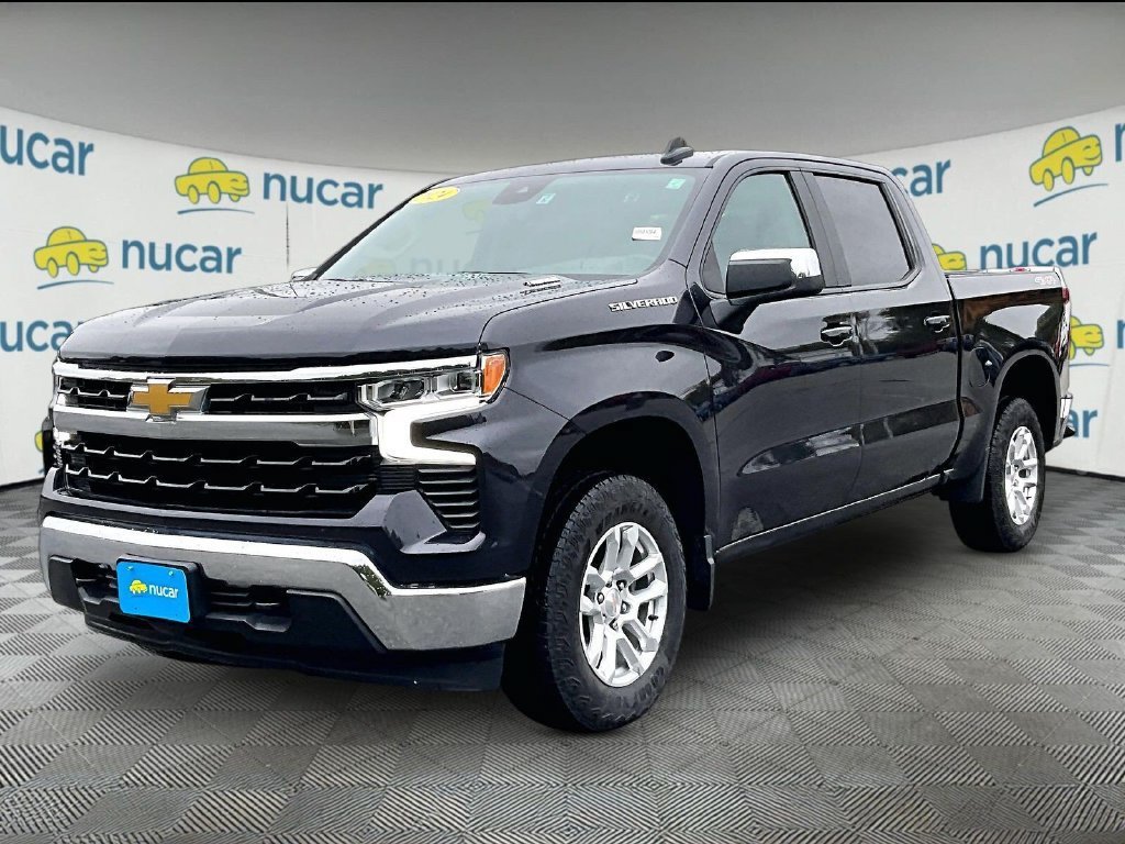 Used 2024 Chevrolet Silverado 1500 LT AWD/4WD image 3