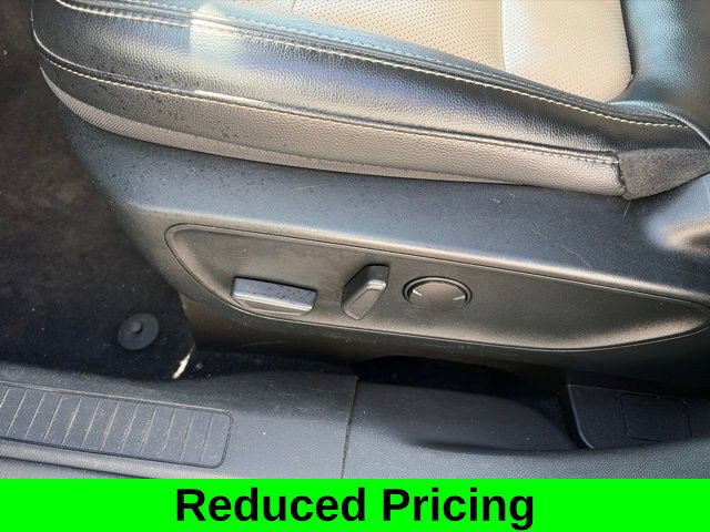 Used 2022 Ford Escape Titanium w/ Titanium Elite Package AWD/4WD image 12