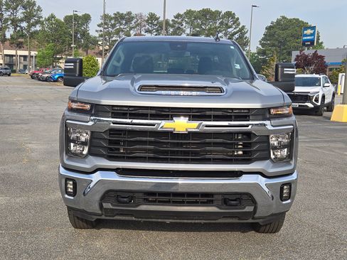 Used 2025 Chevrolet Silverado 2500 LT w/ Convenience Package AWD/4WD image 3