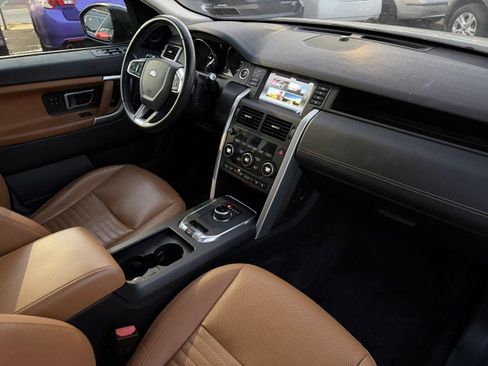 Used 2018 Land Rover Discovery Sport HSE Luxury image 19