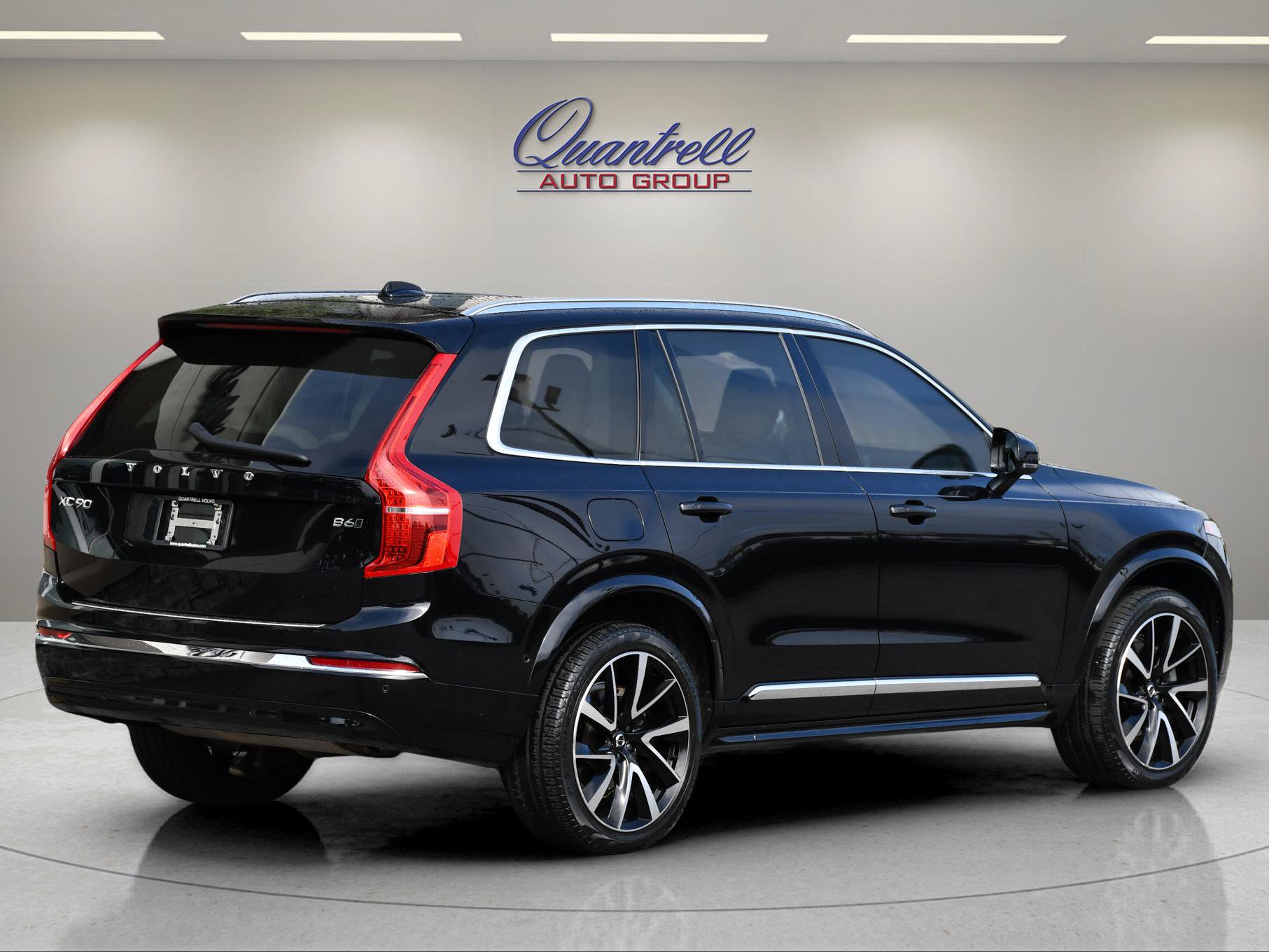 Used 2024 Volvo XC90 B6 Plus w/ Protection Package Premier AWD/4WD image 4