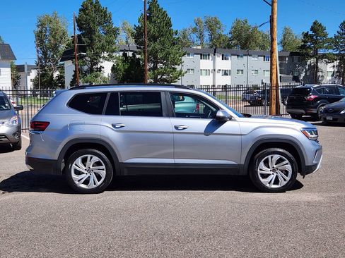 Certified 2023 Volkswagen Atlas SE w/ Panoramic Sunroof Package AWD/4WD image 4