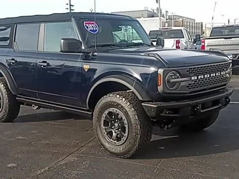 Used 2021 Ford Bronco Badlands AWD/4WD image 2