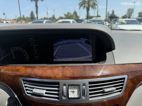 Used 2011 Mercedes-Benz S 550 image 21