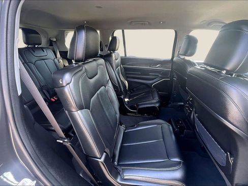 Used 2023 Jeep Grand Cherokee L Limited image 26