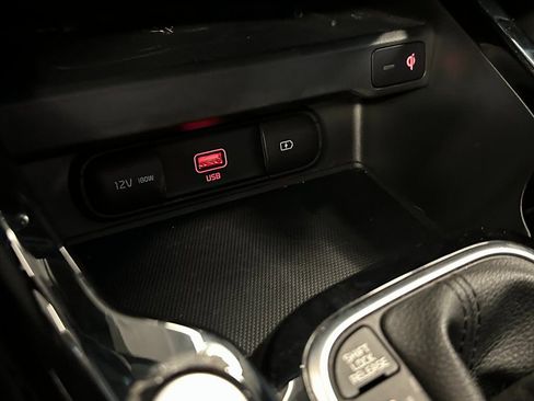 Used 2022 Kia Soul GT-Line FWD image 15